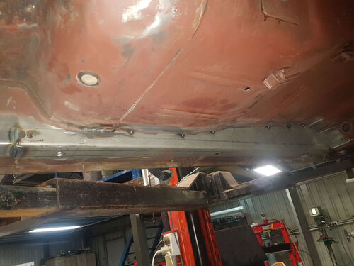 Chassis connectors for VFVG Valiant Hardtop 